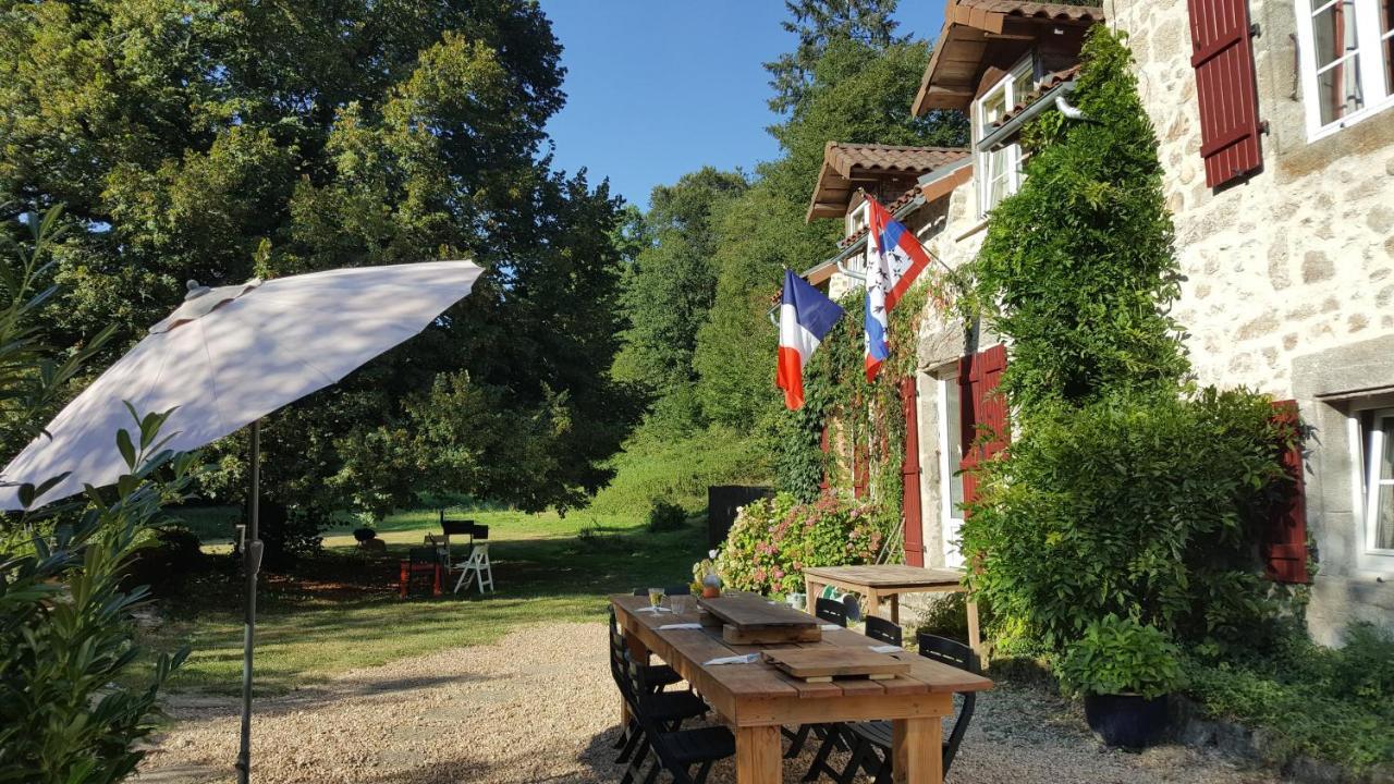 Le Moulin De Pensol - Gites Экстерьер фото